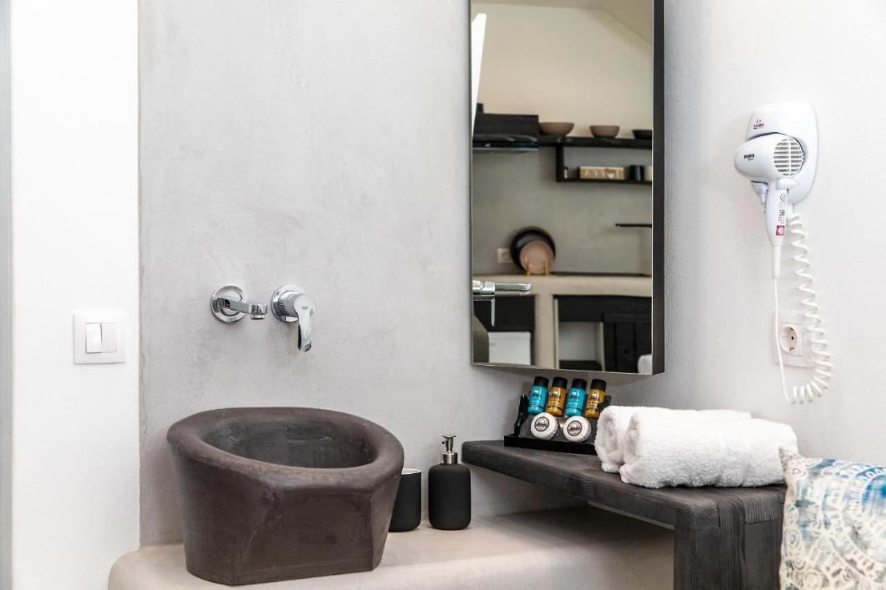 Blue Heart Luxury Suites Naxos City Extérieur photo