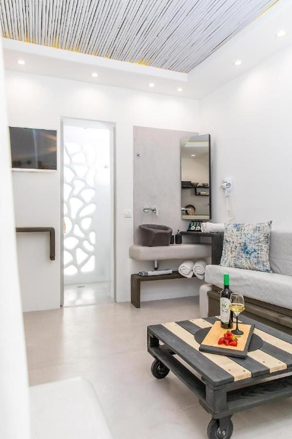 Blue Heart Luxury Suites Naxos City Extérieur photo