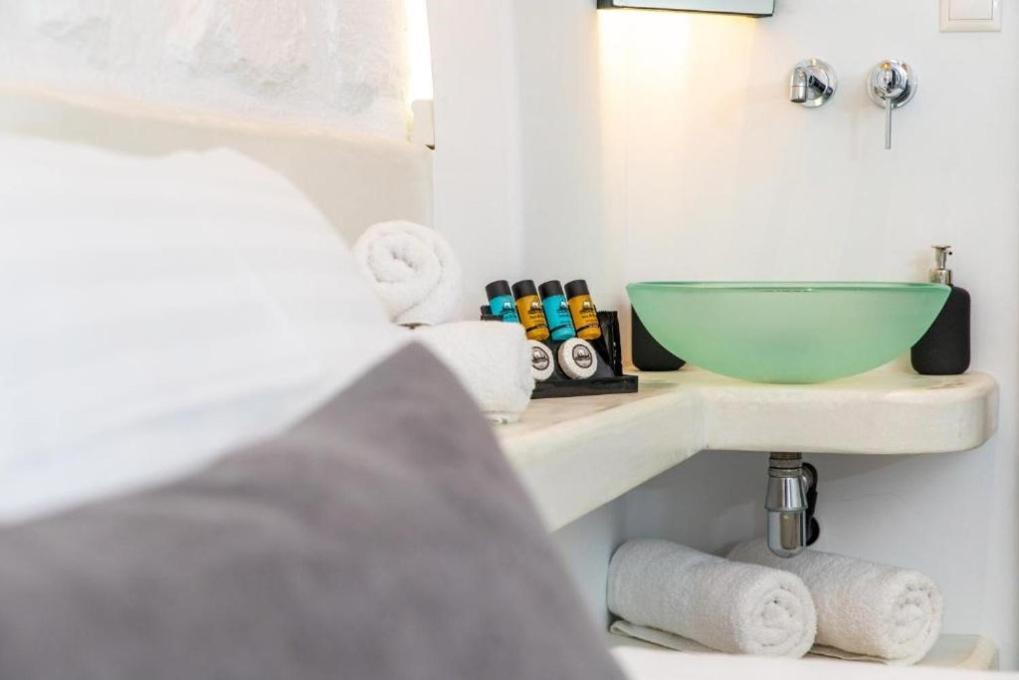 Blue Heart Luxury Suites Naxos City Extérieur photo