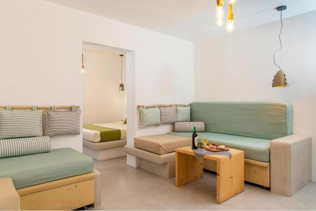 Blue Heart Luxury Suites Naxos City Extérieur photo
