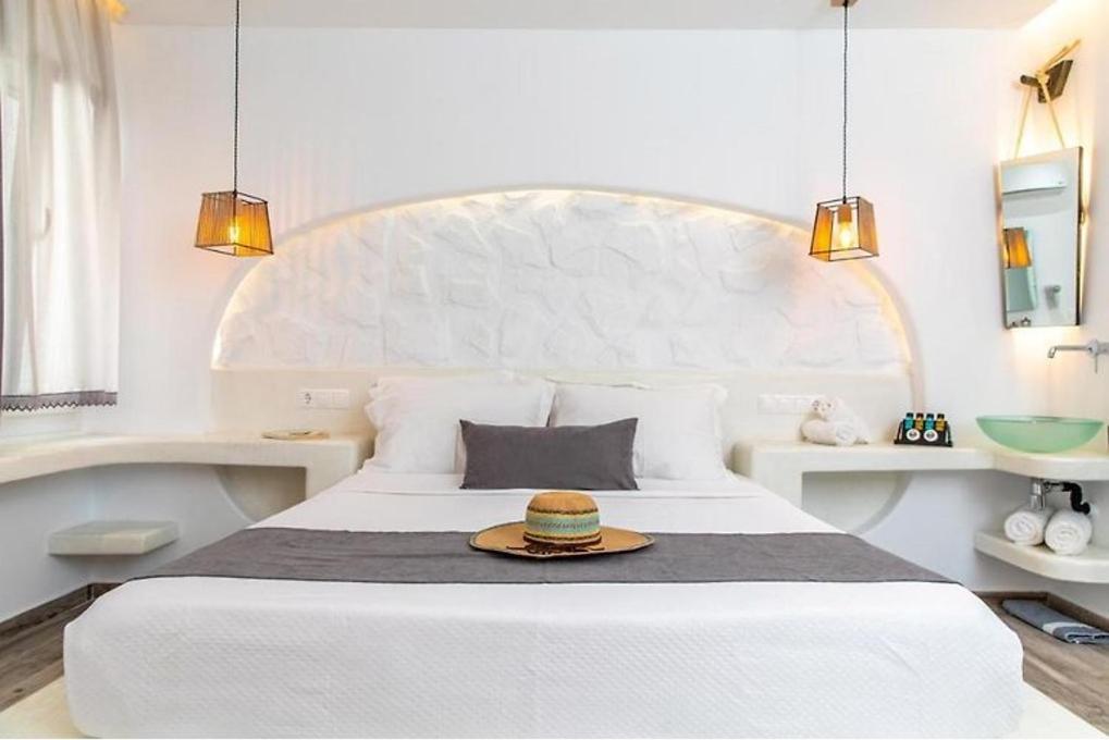 Blue Heart Luxury Suites Naxos City Extérieur photo