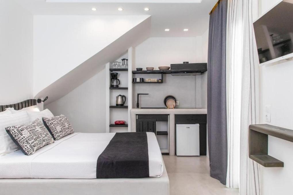 Blue Heart Luxury Suites Naxos City Extérieur photo