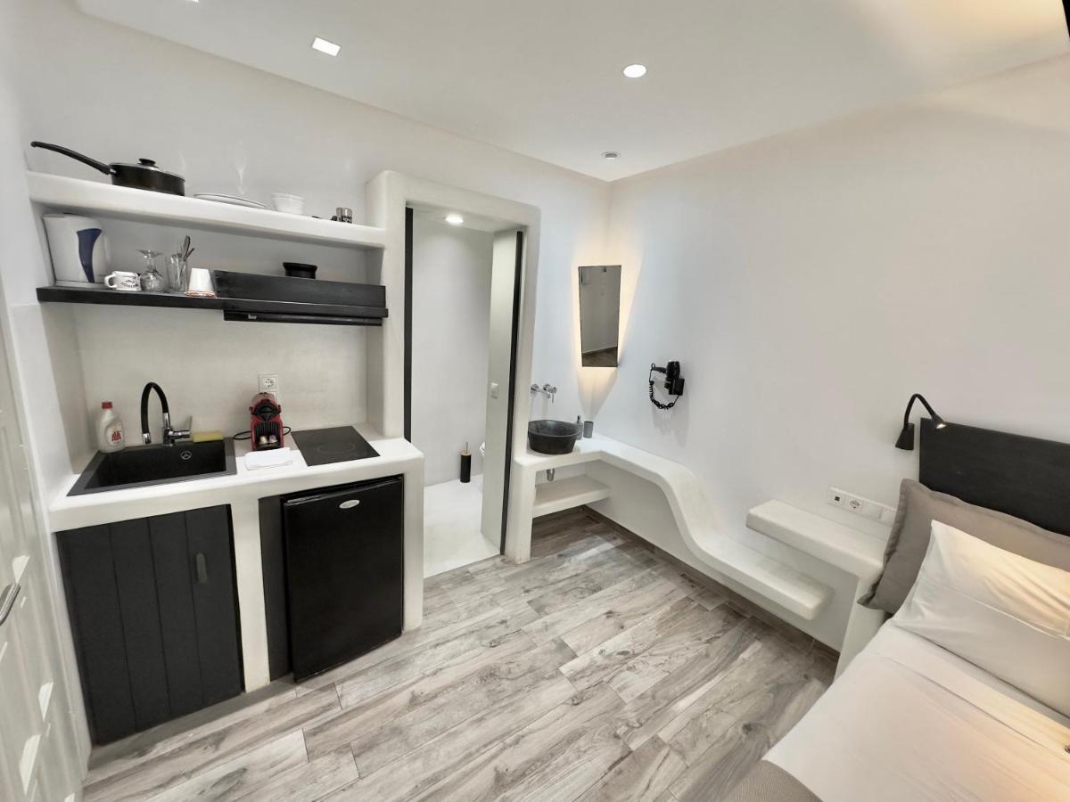 Blue Heart Luxury Suites Naxos City Extérieur photo